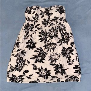 Flower black and white short dress
